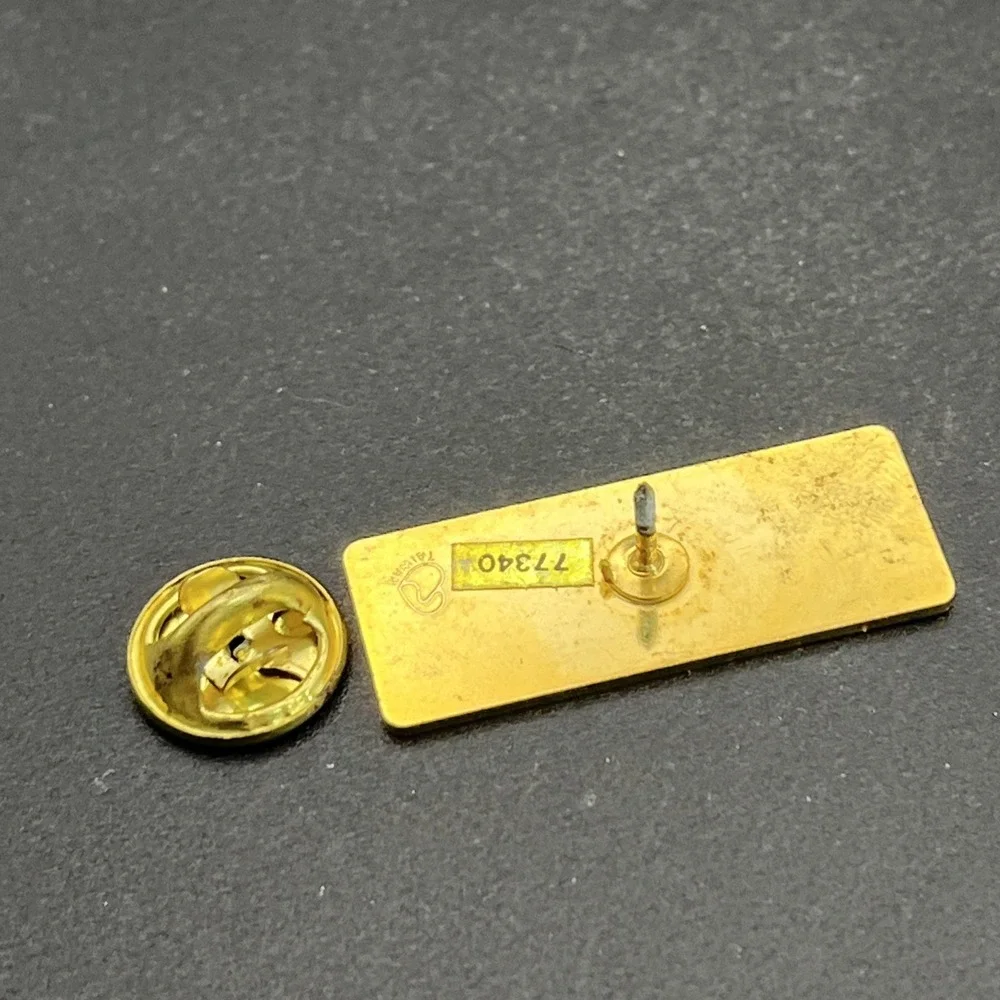 Trimble Leadership Shooting Star Lapel Hat Pin